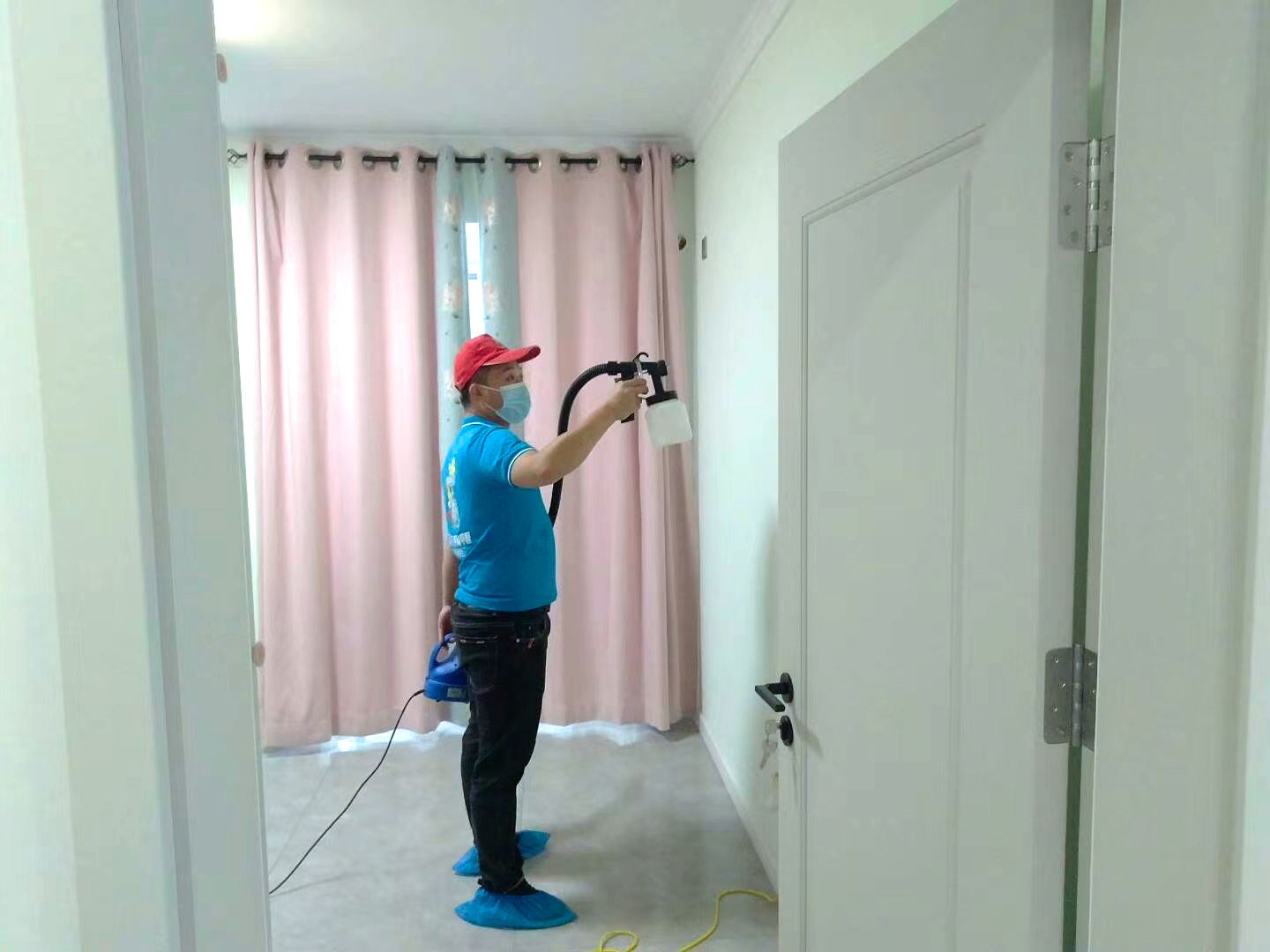臥室墻面噴槍噴涂吸附甲醛 臥室墻面噴槍噴涂吸附甲醛